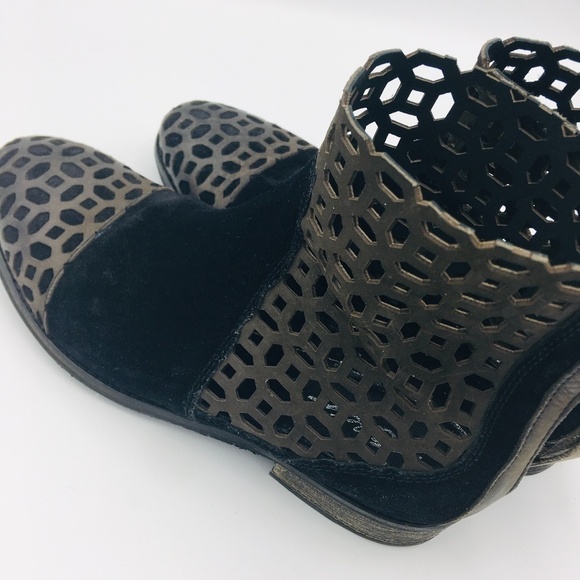 Rebels Vale Leather Geo Cutout Bootie 7 - Picture 7 of 12